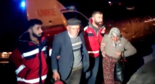 2 bin 900 rakımdaki yaylada tipide mahsur kalan evli çift ekipler tarafından kurtarıldı