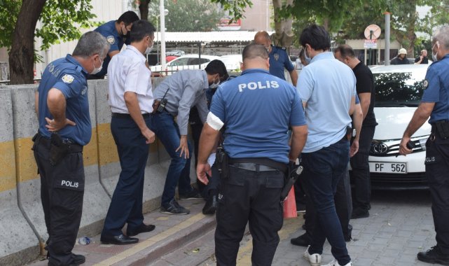 Adliye önünde kendini yakmak istedi, polis etkisiz hale getirdi