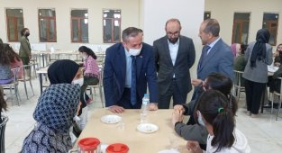 Ağrı Milli Eğitim Müdürü Kökrek'ten okul ziyaretleri