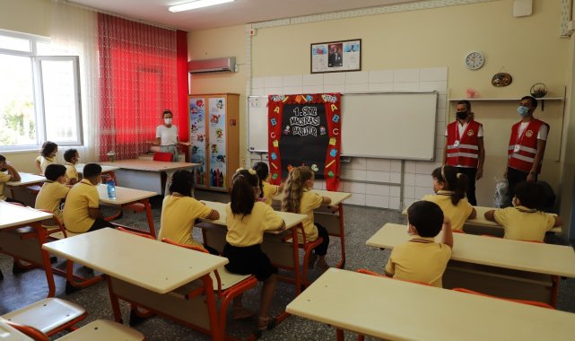 Alanya&#039;da 12 bin dezenfeksiyon kiti okullara dağıtılıyor