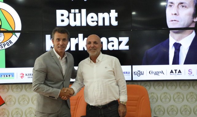 Alanyaspor Bülent Korkmaz ile bir yıllık sözleşme imzaladı