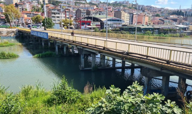 Alaplı&#039;da 60 yıllık şehir içi bağlantılı köprü yenileme bekliyor