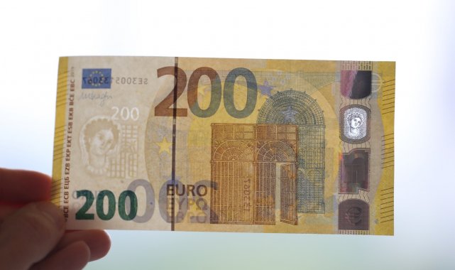 Almanya&#039;da selde kirlenen 51 milyon Euro değerindeki banknotlar yenileriyle değiştirildi