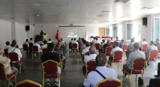 Amasya'da polis ve jandarmadan okul servisi sürücülerine bilgilendirme