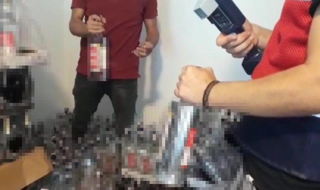 Antalya&#039;da 24 otel denetlendi, 12 otelde 5 bin litre kaçak içki ele geçirildi