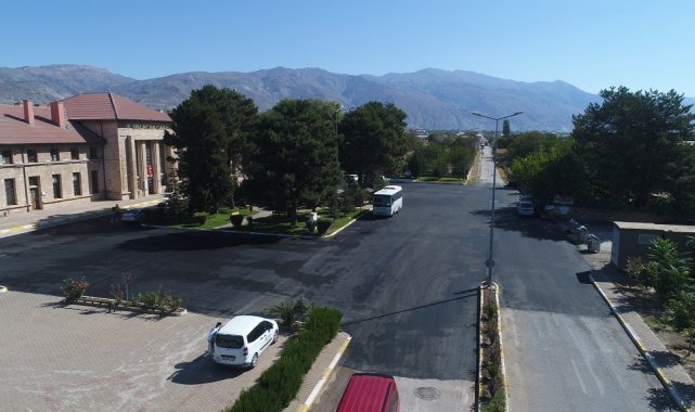 Asfalt çalışmaları devam ediyor