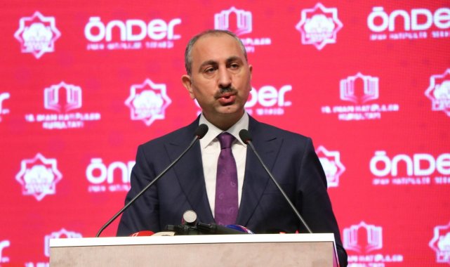 Bakan Gül: &quot;Reformları sürdüreceğiz, yeni anayasayı milletimizle beraber yapacağız&quot;