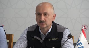 Bakan Karaismailoğlu: "Denizdeki tehlikeyi bertaraf ettik"