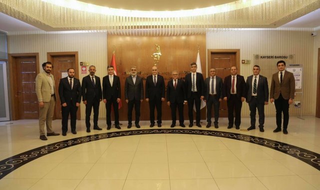 Başkan Büyükkılıç ziyaretlerde bulundu, gençlerle buluştu