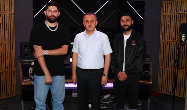 Başkan Çağırıcı, rap müziğin ünlü isimlerini ziyaret etti