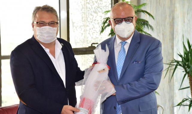 Başkan Çerçi Vali Karadeniz ve Başkan Ergün&#039;ü yağlı güreşlere davet etti