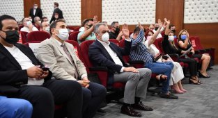 Başkan Esen, yeniden Konyaaltı Kent Konseyi başkanlığına seçildi