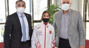 Başkan Güzgülü, Avrupa 2'ncisi judocuyu altınla ödüllendirdi