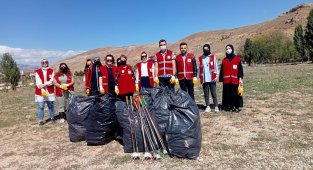 Bayburt'ta Dünya Temizlik Günü'nde ormanlık ve piknik alanında temizlik yapıldı
