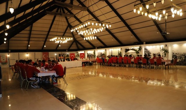 Baydilli&#039;den Karaköprü Belediyespor&#039;a destek