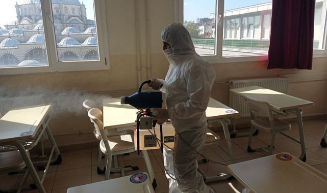 Bayrampaşa&#039;daki tüm okullar dezenfekte edildi