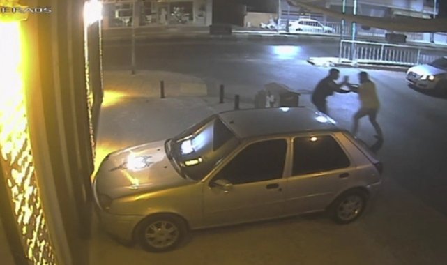 Bıçaklama anı kamerada