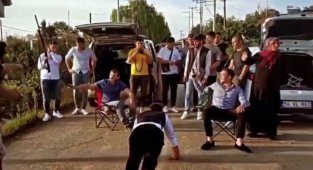 Bu kadarına da pes dedirten düğün eğlencesi