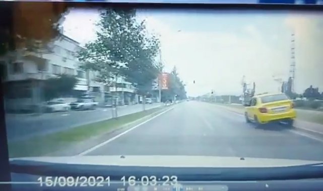 Bursa&#039;da dalgın taksici yürekleri ağza getirdi