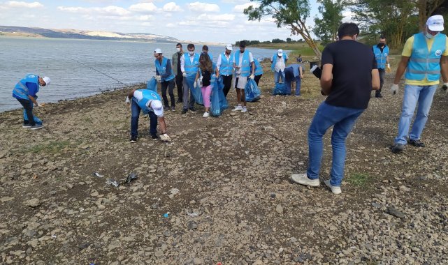 Büyükçekmece Gölü çevresinde kirlilik Başkan Hasan Akgün&#039;ü isyan ettirdi
