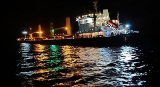 Çanakkale Boğazı’nda iki gemi çatıştı