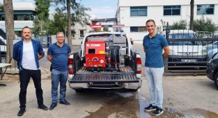 Çavuşoğlu'ndan büyükşehir itfaiyelerine ziyaret