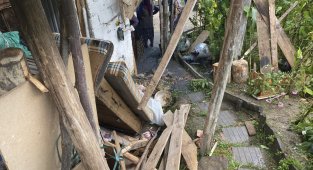 Cenaze evinde balkon çöktü: 13 yaralı