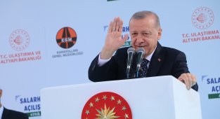 Cumhurbaşkanı Erdoğan: "Rant hırsına, cehalete, bencilliğe dayalı hoyratlıkların buralarda tekrar yaşanmasına asla müsaade etmeyeceğiz"