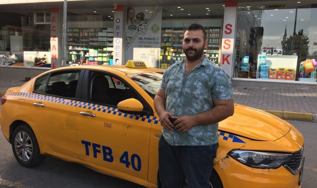 Doğum sancısı tuttu, bindiği takside doğum yaptı