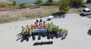 Dünya çevre gününde temizlik yaptılar