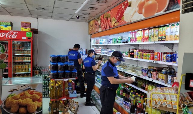 Düzce&#039;de marketler denetimden geçti