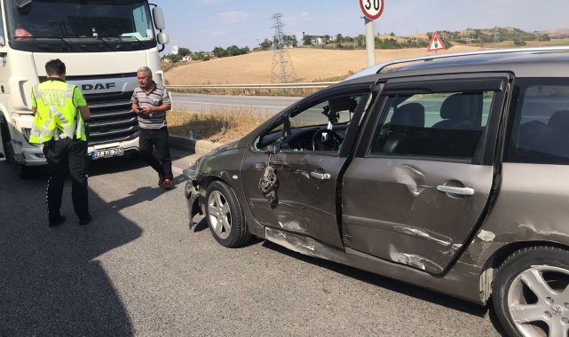 Edirne&#039;de tır otomobile çarptı: 1 yaralı