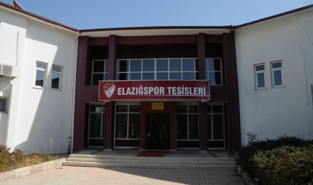 Elazığspor, transfer tahtasını açamadı