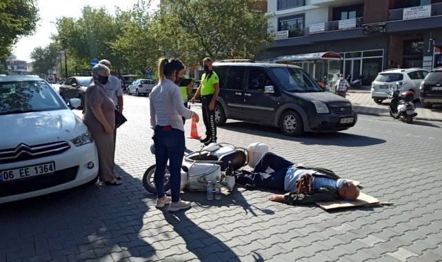 Elektrikli bisiklet park halindeki otomobilin kapısına çarptı, sürücü yaralandı