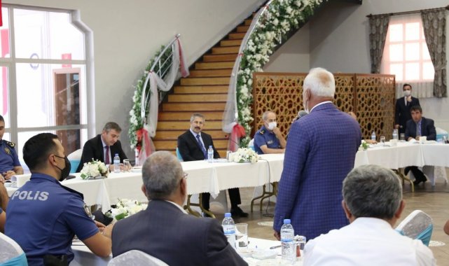Emniyet Müdürü Dinç muhtarlarla bir araya geldi