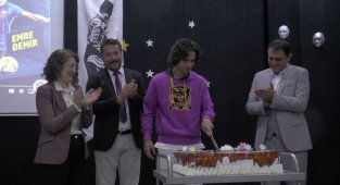 Emre Demir'e okulundan 'Uğurlu Veda Programı'