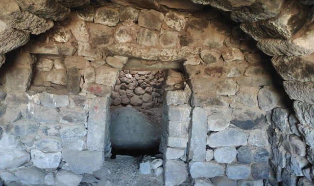 Erciyes&#039;teki gizemli tarihi defineciler talan etti