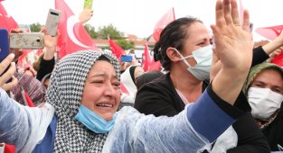 Erdoğan'ı gören vatandaş gözyaşları