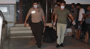 Eşi ve iki çocuğunu boğarak öldürmüş