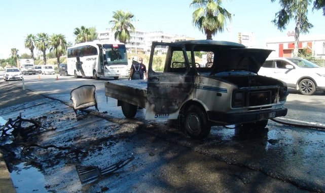 Evine yeni aldığı koltuk takımı araç ile birlikte küle döndü