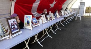 Evlat hasreti çeken baba Ödümlü: "Onların çocukları Avrupa'da yaşıyorlar bizimkiler dağda cenazeleri bile göremiyoruz"