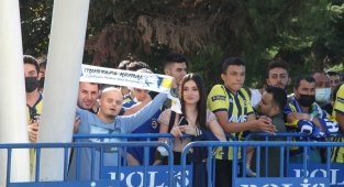 Fenerbahçe Hatay'da coşkuyla karşılandı