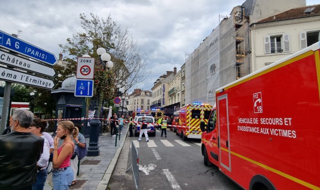 Fransa&#039;da bir sürücü iki restorana daldı: 6 yaralı