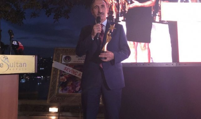 FÜ Rektörü Prof. Dr. Fahrettin Göktaş, yılın en iyi rektörü seçildi