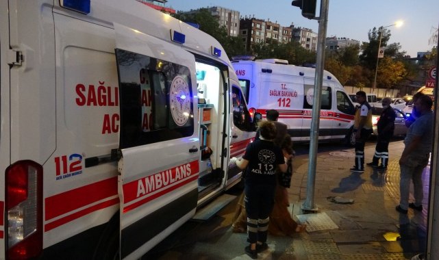 Hafif ticari araç, dönüşü yasak olan yola girdi: 5 kişi yaralandı