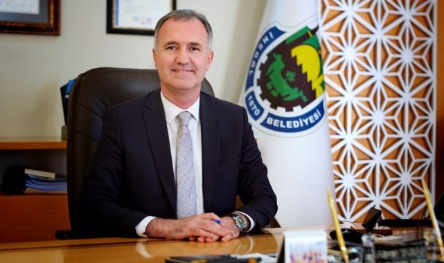 İnegöl Belediyesi&#039;nden 1500 öğrenciye kırtasiye yardımı