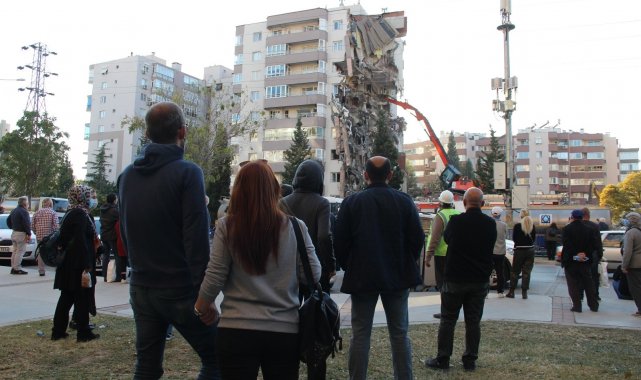 İzmir depreminde 11 kişinin öldüğü binanın mimarına tahliye