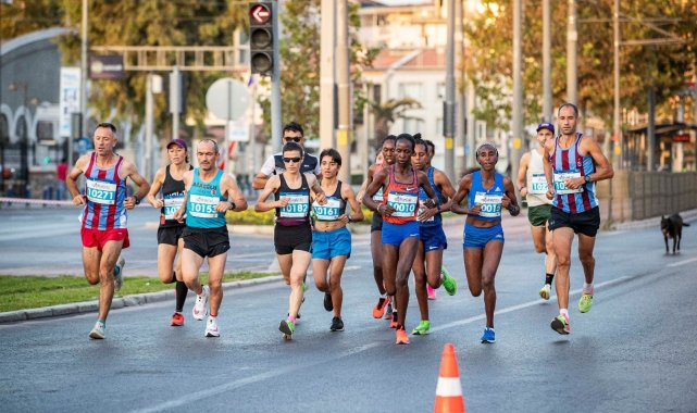 İzmir Yarı Maratonu&#039;nda rekor heyecanı