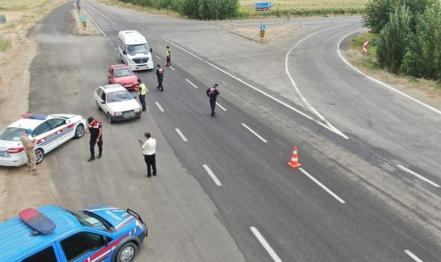 Jandarmadan trafik denetimi: 48 sürücüye 37 bin lira ceza