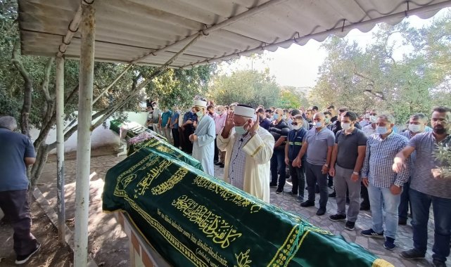 Kamyonun çarptığı araçta yanarak ölen 4 kişi toprağa verildi